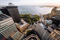 Nemůže chybět pohled na Battery Park a řeku Hudson.