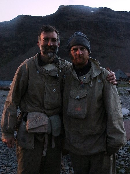 Vedoucí týmu Tim Jarvis a horolezec Barry Gray