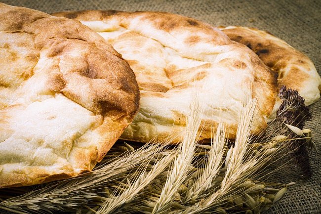 Nejstarší chléb se nejvíce podobá pita placce.