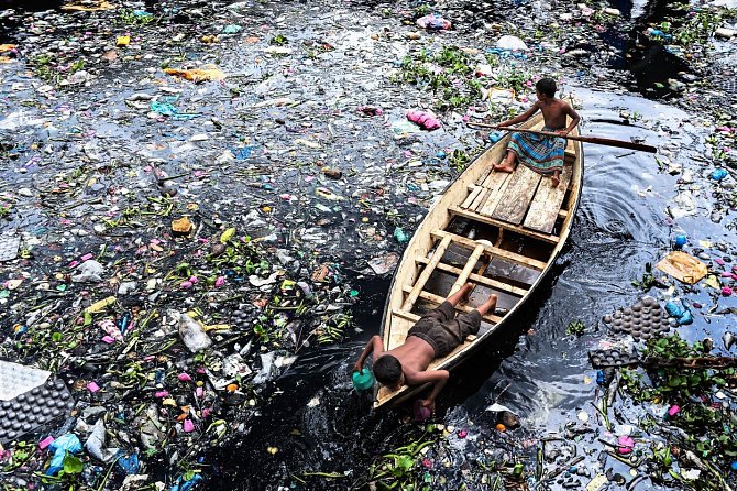 Podle studie je plasty nejvíce zamořený severní Atlantský oceán, kde se nachází až třetina všeho odpadu. 