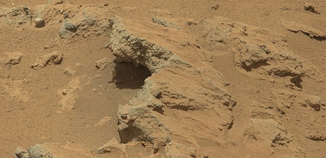 Oblázky na Marsu=voda na Marsu. Curiosity je našla 