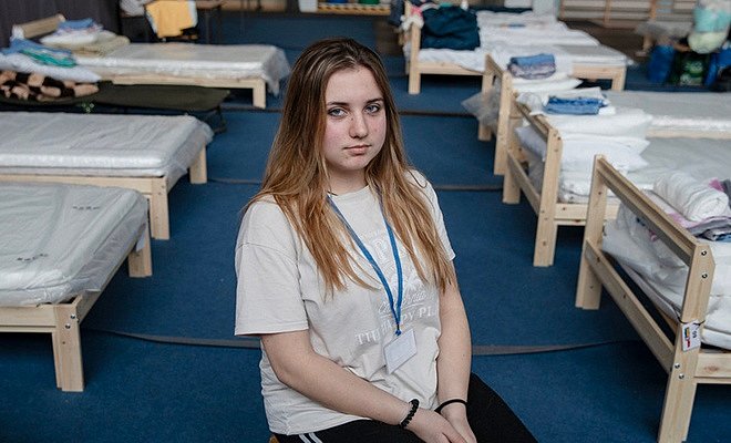 Sedmnáctiletá Liza dorazila na hranice se svými spolužáky. – Přemyšl, ukrajinsko-polská hranice.