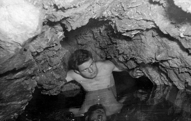 Historický průzkum jeskyně