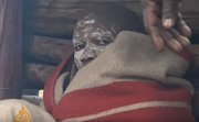 Chlapec z kmene Xhosa se připravuje na iniciační rituál