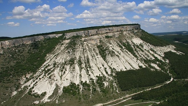 Krym: Skalní města a kláštery odhalují multikulturní historii poloostrova