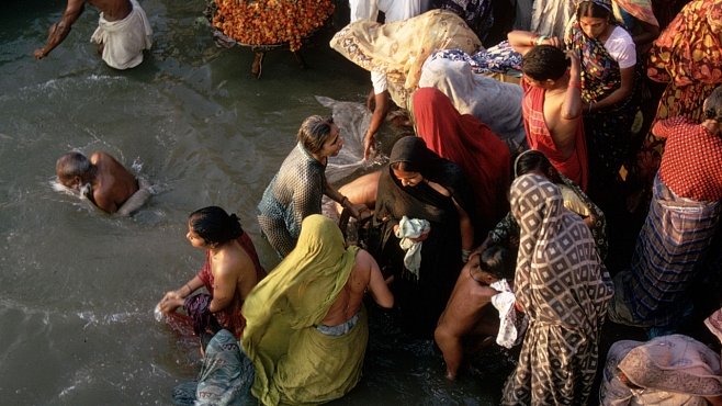 VIDEO: Shromáždění lidí tak veliké, že je vidět z vesmíru. Vítejte na Kumbh Mela