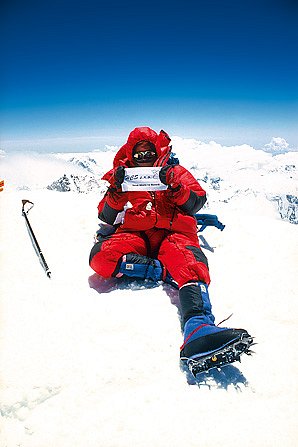 vystoupil jsem jako druhý Čech bez použití kyslíkového přístroje na nejvyšší horu světa - Mt. Everest (8848 m) v roce 1998
