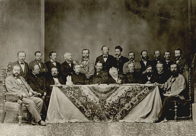 Učitelský sbor  vyšší státní reálky na  Jánské v školním roce 1864/65. 
Mendel sedící druhý zprava.
