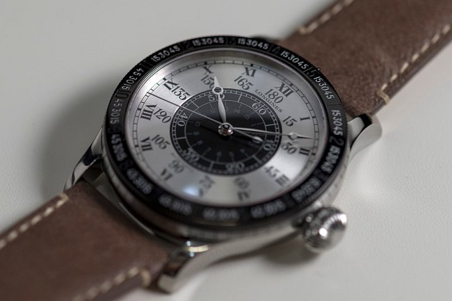Na prvních leteckých hodinkách začal Lindbergh pracovat po přeletu Atlantického oceánu. 