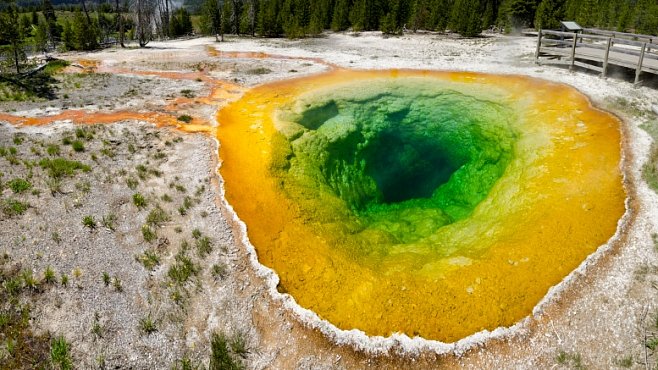 Hrozí erupce v Yellowstonu? Zvířata utíkají z parku