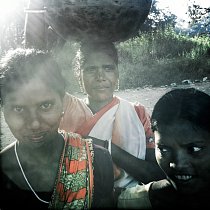 Vesnice Chandal v Indii. Prožívám stejný klid a sounáležitost lidí, kteří umí žít v souladu s přírodou. 