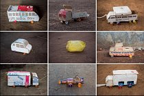 Kartonové krabice od zásilek s humanitární pomocí dostaly druhou šanci v podobě hraček aut, náklaďáků a autobusů.