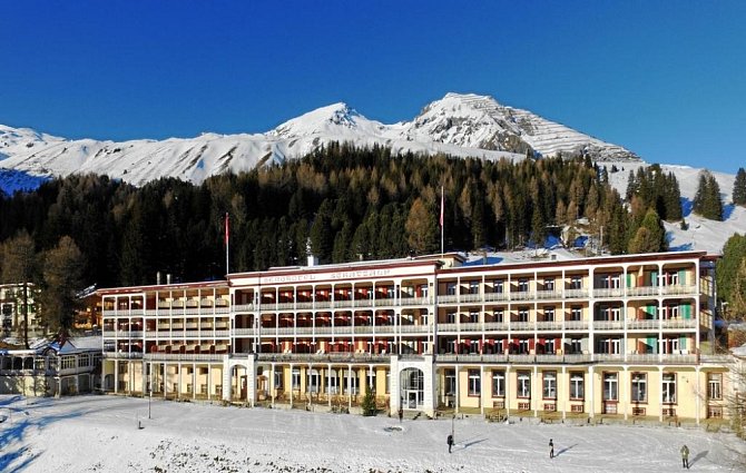 Schatzalp je secesní hotel, který na počátku 20. století proslul jako sanatorium, v němž začal psát svůj nejslavnější román Kouzelný vrch německý spisovatel Thomas Mann.