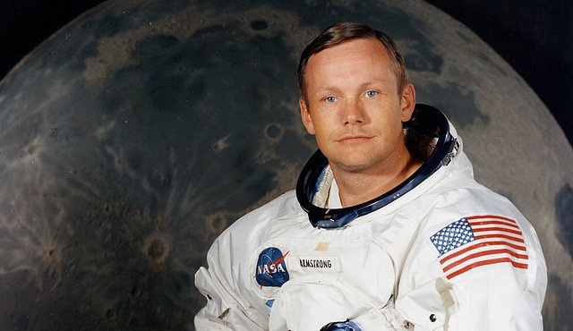 Zemřel Neil Armstrong. Vydejte se na jeho nejslavnější misi