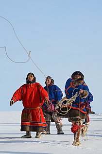 Něnci žijí při pobřeží Severního ledového oceánu od evropské části Ruska až po poloostrov Tajmyr.