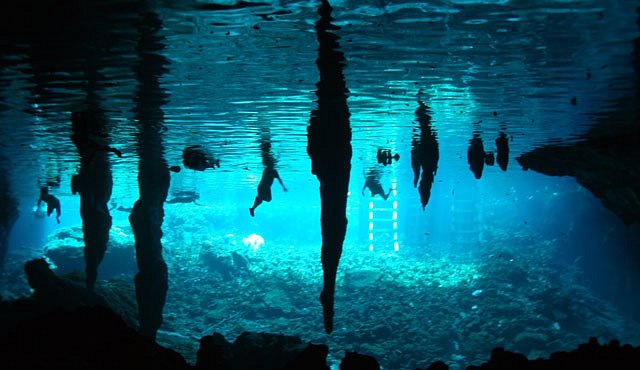 Jeskynní potápění je adrenalinový zážitek na druhou
