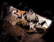 Jeskyně na Pomezí je nejdelší nejdelší jeskyním komplexem vytvořeným v mramorech (též krystalických vápencích). 