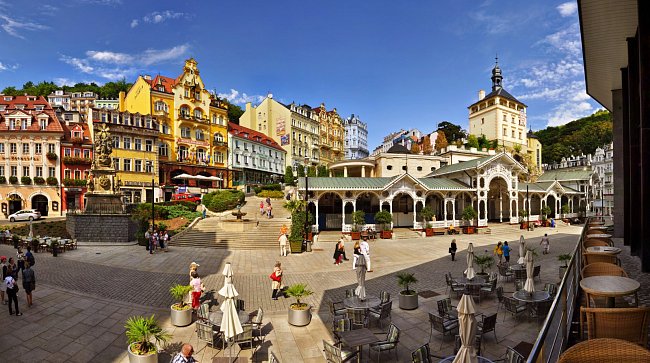 V letošním roce slaví Karlovy Vary 700. výročí narození Otce vlasti a koná se zde mnoho zajímavých akcí. Jedna z nejvýznamnějších je Zahájení lázeňské sezony.