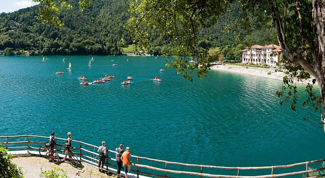 Jezero Ledro. O poznání menší a klidnější než Garda.