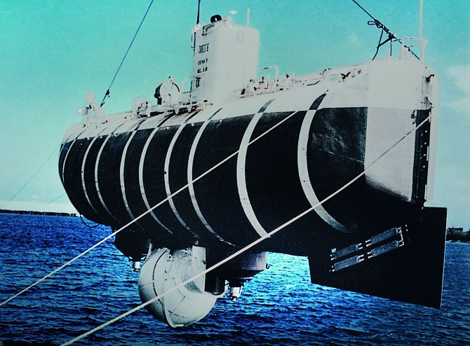 Piccard dosáhl v lednu roku 1960 během mise Challenger v batyskafu Trieste, který navrhl jeho otec August, ukončení shazování jaderného odpadu na mořské dno.