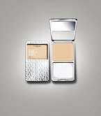 Praktické balení make-upu True Match Genius se snadno vejde i do té nejmenší kabelky. L’Oréal Paris, cena 449 Kč.