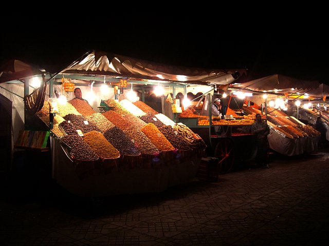 Trhy na náměstí Jemaa el -  Fna v Marakéši