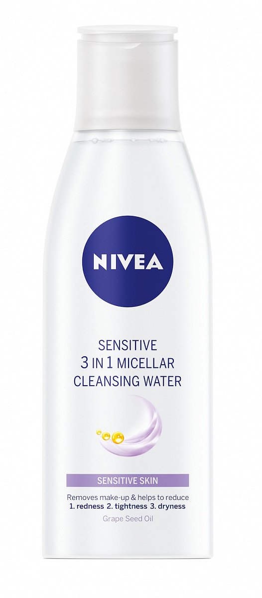 Zklidňující micelární voda Nivea. Cena 136,90 Kč.