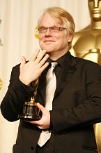Phillip Seymour Hoffman dostal Oscara v roce 2005 za roli ve filmu Capote. V neděli byl nalezen mrtev se stříkačkou s heroinem.