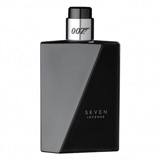 Nový parfém James Bond 007 Intense, cena 75ml 1320 Kč.