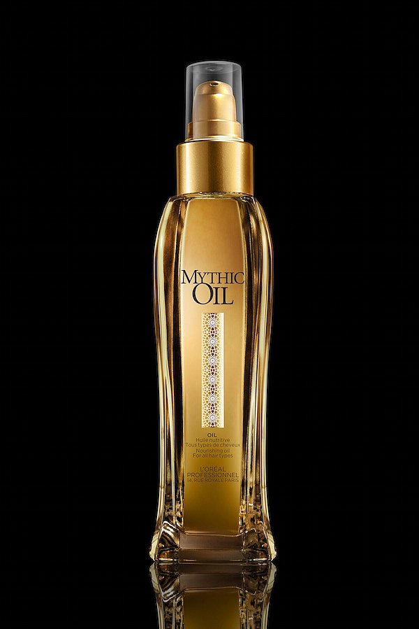 Pečující olej na vlasy MYTHIC OIL L'Oréal Professionnel dodá hřívě lesk a sílu. Cena 419 Kč.