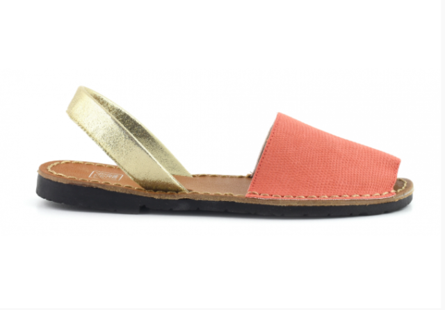 Sandálky Basic Minorca Style Red, cena 1369 Kč, k dostání na Urbanlux.cz.