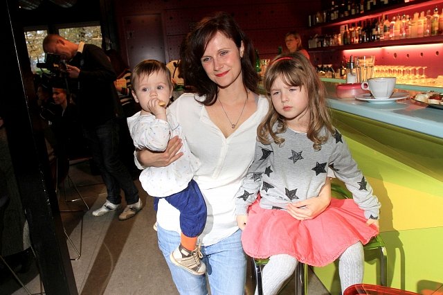 Hrdá maminka Kristýna Fitová ukázala své dvě dcerky.
