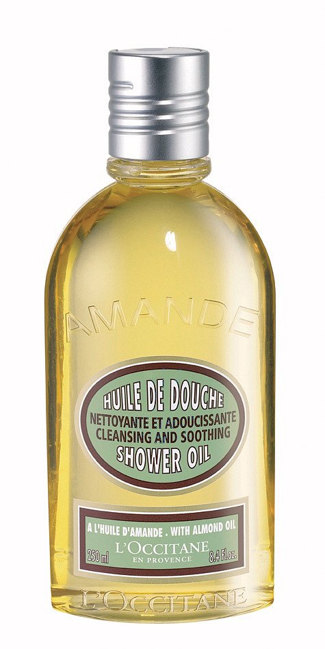 Sprchový olej Mandle, který po kontaktu s vodou vytvoří pěnu, ale hladkou olejovou, která je na holení ideální, L'Occitane, cena 500 Kč.