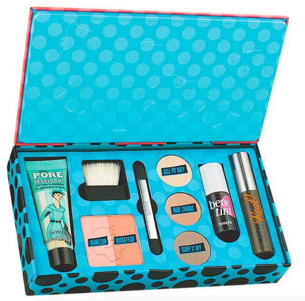  Make-up set Life Of The Party! Kit s must have produkty v krabičce s popovým lookem, Benefit, Sephora, 1150 Kč