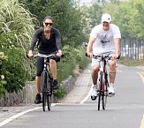 Justin a jeho žena Jessica Biel holdují cyklistice