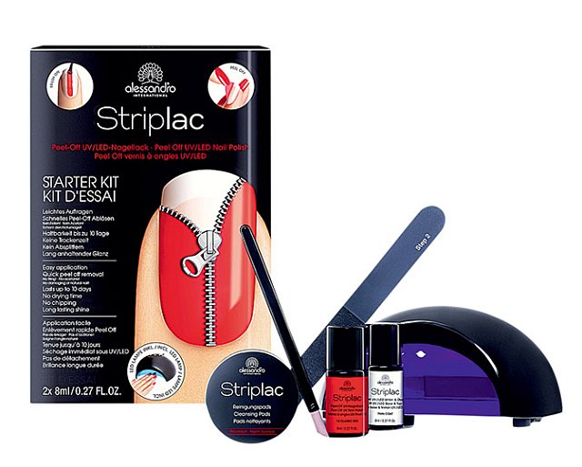 Balíček obsahuje Striplac Starter Kit, Striplac korekční tužku, Striplac aktivátor odloupnutí a 3 barvy.