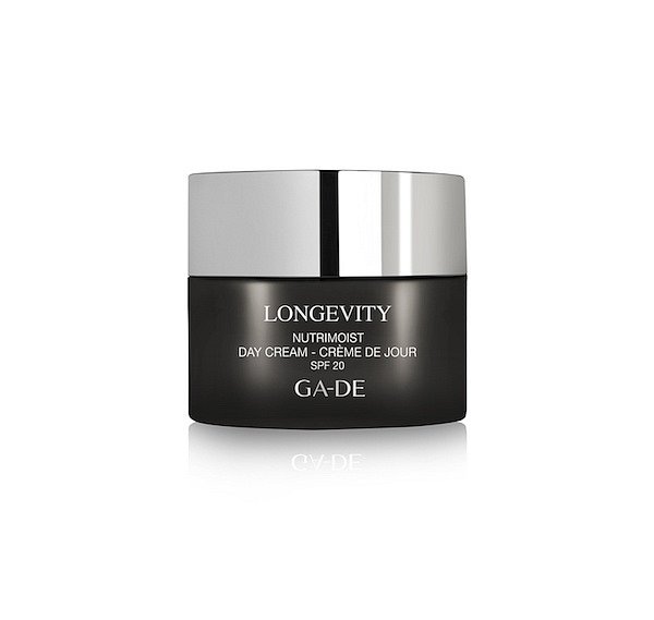 Krém GA-DE Longevity Nutrimoist SPF 20 redukuje viditelné známky stárnutí, hloubkově hydratuje, posiluje pevnost a hustotu pleti, 50 ml cena 1079 Kč, www.parfums.cz.