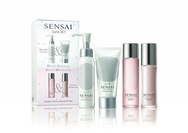 SENSAI Saho SET obsahující čtyři základní produkty SENSAI pro Saho rituál (dvojité čištění, dvojitá hydratace), díky kterému bude vaše pleť dokonalá. Cena 3150 Kč.