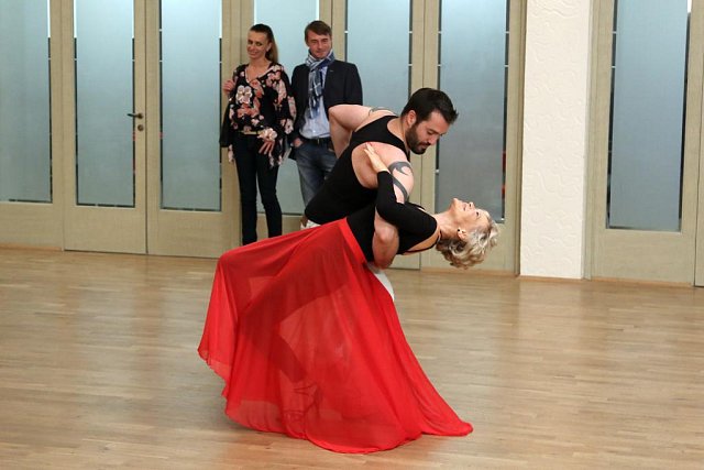 Vášnivé tango v podání Vaška Noida Bárty a Jany Švandové.