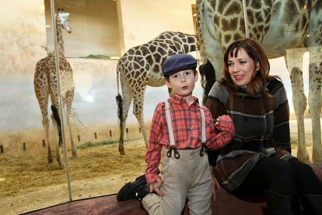 Tereza Kostková se synem Toníkem se na zvířata chodí dívat do ZOO.