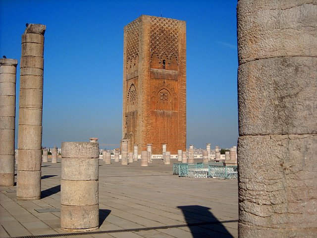 Hassanova věž ve městě Rabat