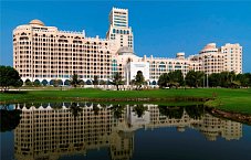 Jeden ze skvostných hotelových komplexů: Waldorf Astoria Ras Al Khaimah