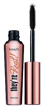 Prodlužující řasenka They’re Real! v přirozeném hnědém odstínu Beyond brown, Benefit, 820 Kč