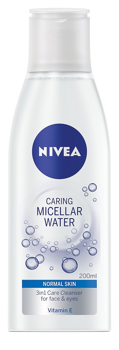 Osvěžující micelární voda, Nivea, 200 ml, 137 Kč.