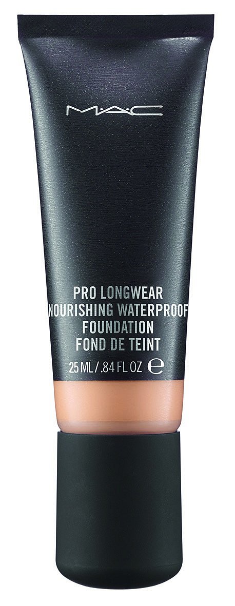 Voděodolný dlouhodržící Pro Longwear Nourishing Waterproof Foundation se dá použít jako make-up nebo korektor, MAC, 25 ml 920 Kč