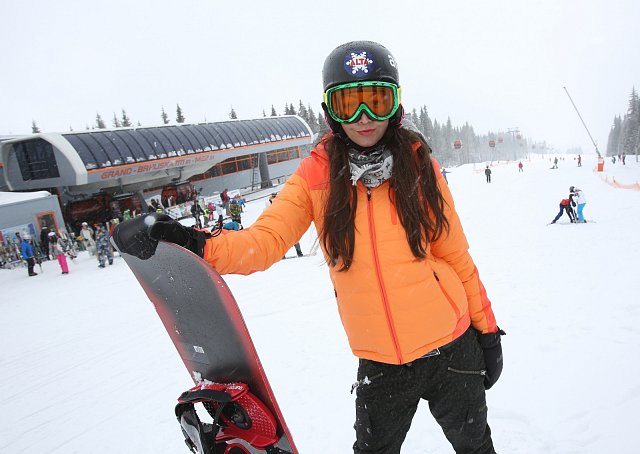 Agáta si v Tatrách užívala hlavně na snowboardu.
