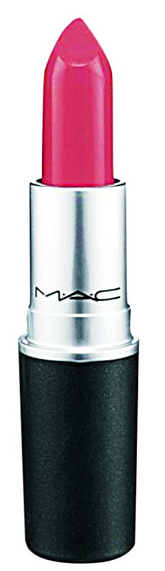 Mám ráda rtěnku MAC v odstínu Mehr, hodí se jak na den, tak na večer. MAC, 539 Kč