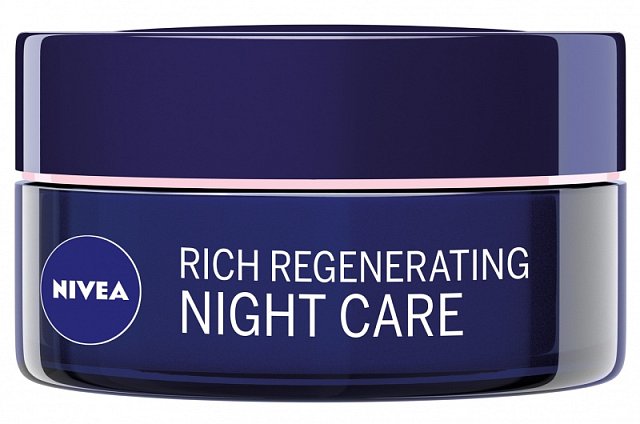 Výživný regenerační noční krém, Nivea, 50 ml, 158 Kč.