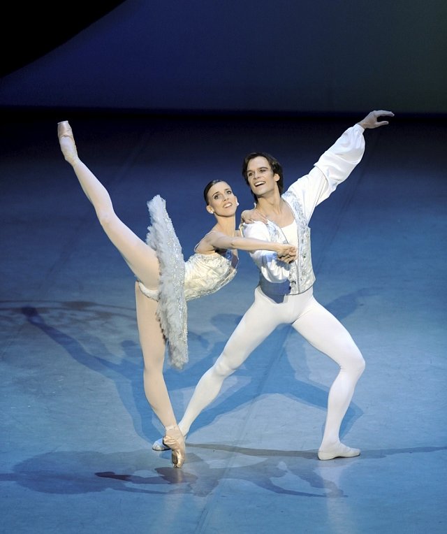 Filip Barankiewicz _Theme and Variations (c) Stuttgart Ballet – kopie