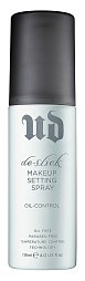 Lehoučký fixační sprej na obličej Makeup Setting Spray De-Slick redukuje množství mazu a tlumí lesk pleti, Urban Decay, 100 ml 760 Kč